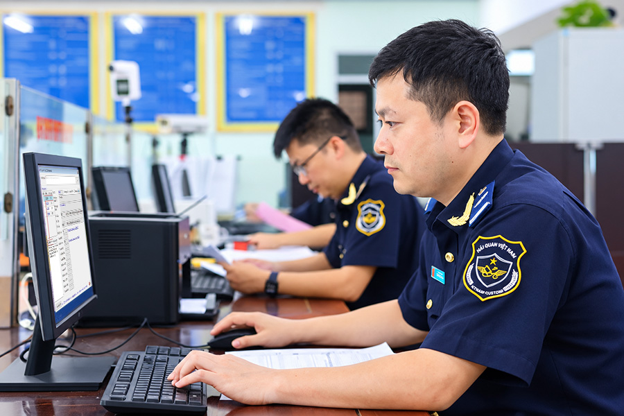 Từ 15/10/2026, quy định về định dạng chứng từ điện tử hải quan có gì cần lưu ý?
